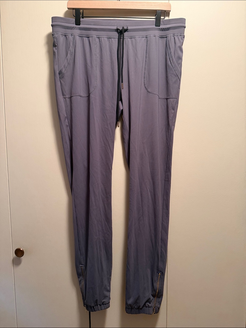 Women’s Lightweight Drawstring Jogger Pants - Slate Gray